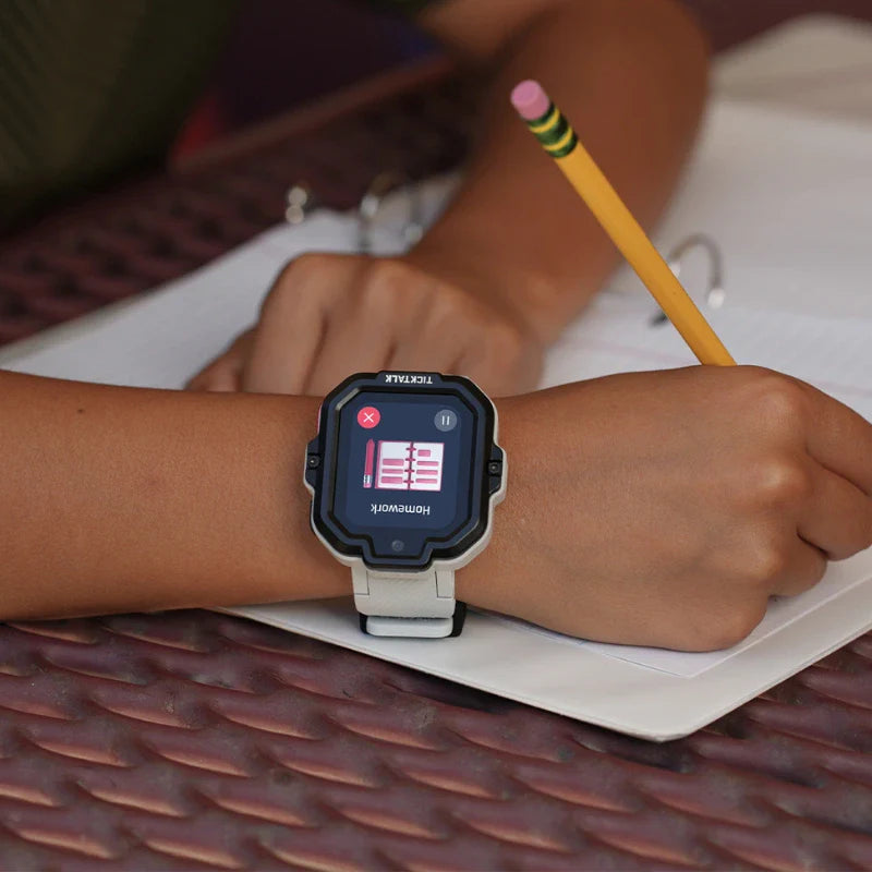 Best Kids Smart Watches with GPS Tracking and Safe Entertainment Features